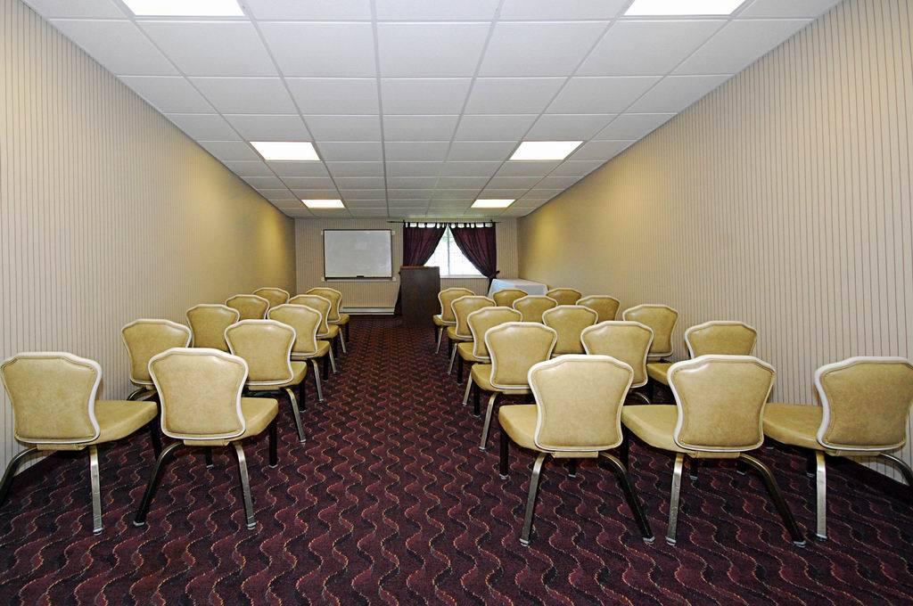 Quality Inn & Conference Center Maple Shade Εξωτερικό φωτογραφία